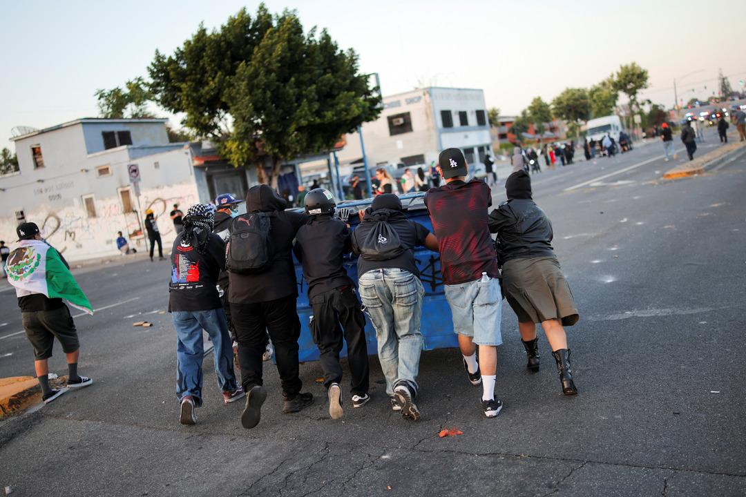 2025-06-08T032703Z_72029761_RC22YEAY9LQ8_RTMADP_3_USA-MIGRATION-LOS-LOS-ANLELES