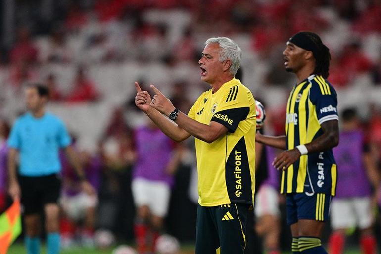 Fenerbahce yarın özel bir oyunda Lazio'ya ev sahipliği yapacak