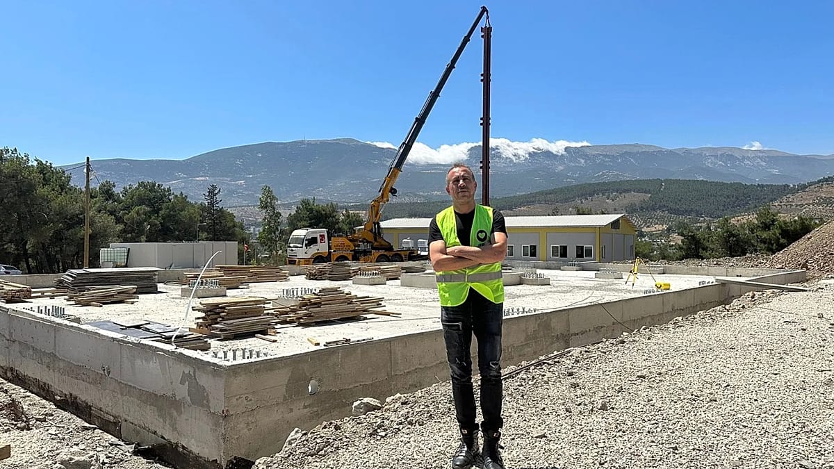 Şarkıcı Haluk Levent gözaltına alındı