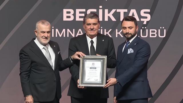 Beşiktaş'ta Yeni Yönetimin Mazbata Töreni Gerçekleştirildi