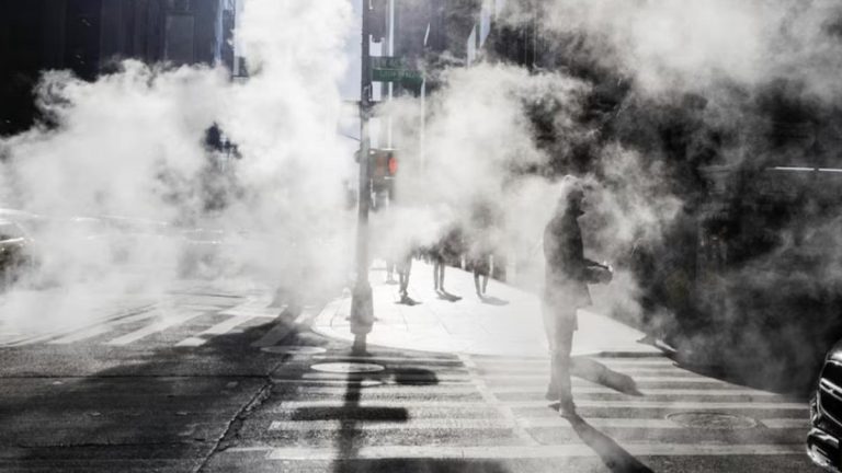 ABD kabusu yaşıyor! 13 bin uçuş iptal edildi, 230 bin evde elektrikler kesildi