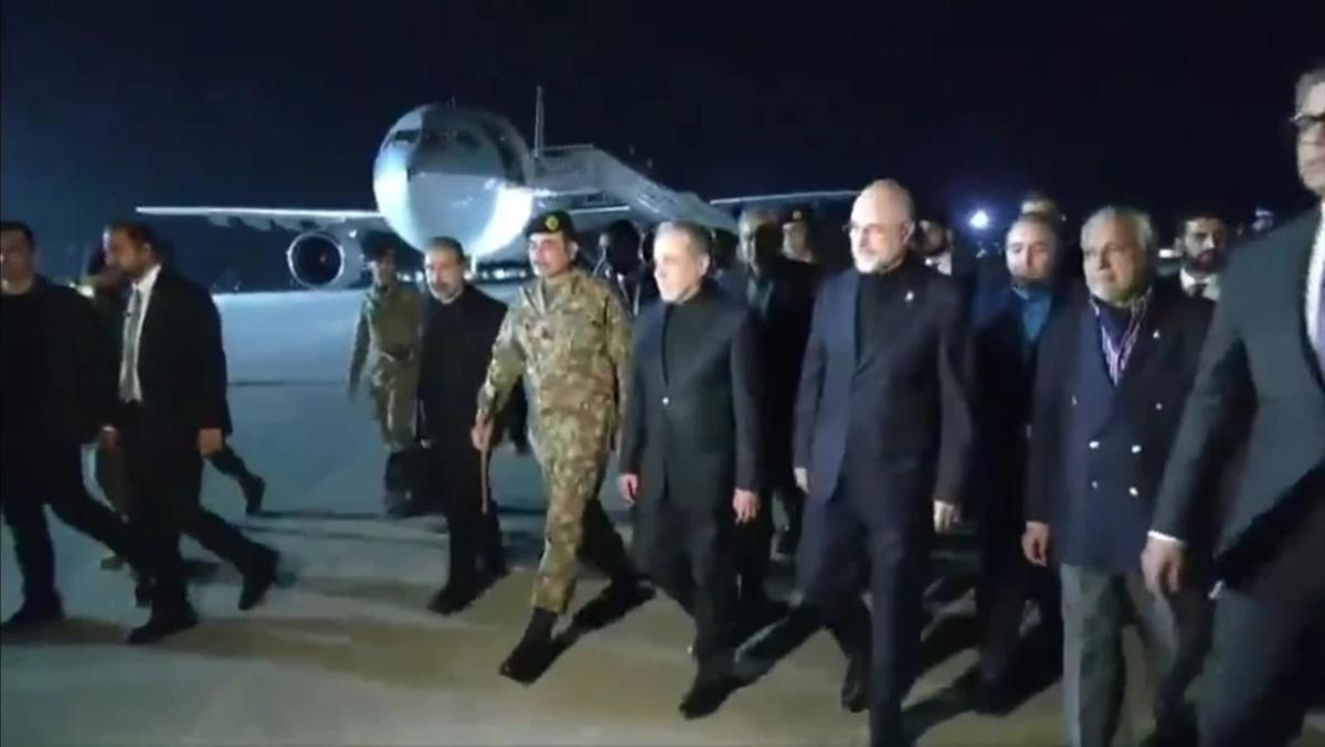 ABD-İran görüşmesi öncesinde dünyanın konuştuğu üniforma detayı! 3