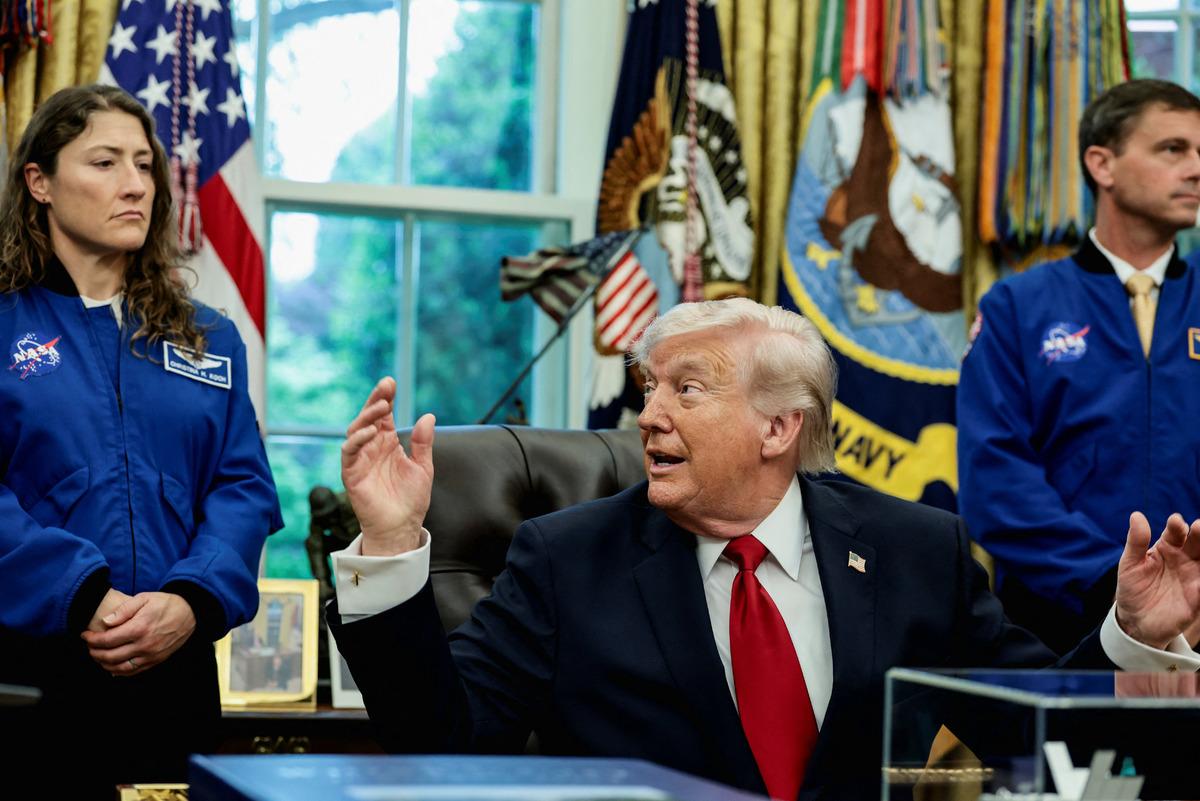 Trump Açıkladı: UFO Dosyaları Açıklanacak: 