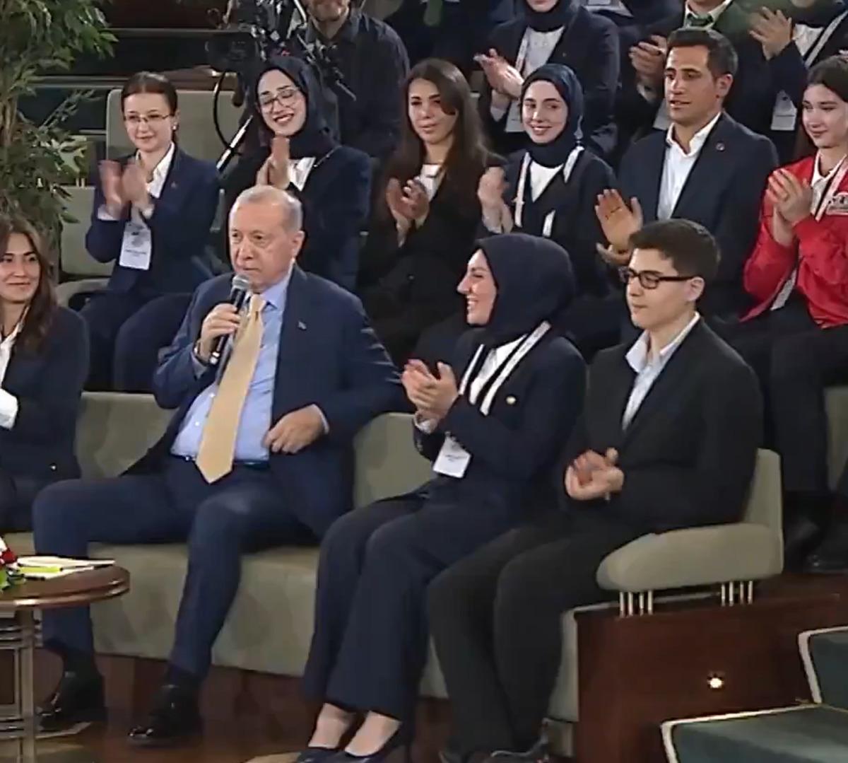 Erdoğan'dan Bakan Bak'a Dünya Kupası uyarısı: 3'ü kazanacağız diyeceksiniz