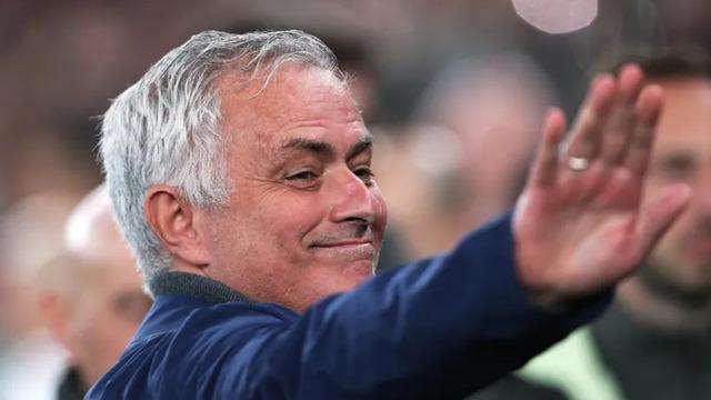 Galatasaray’ın kaderi Jose Mourinho’nun ellerinde! Kararını vermek üzere