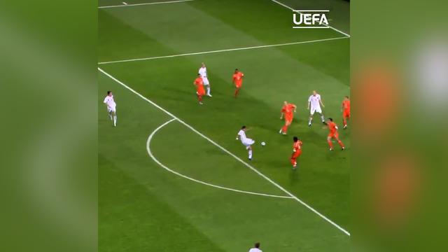 2 metrelik Koller enfes indiriyor, Baros harika bitiriyor… ⚽️